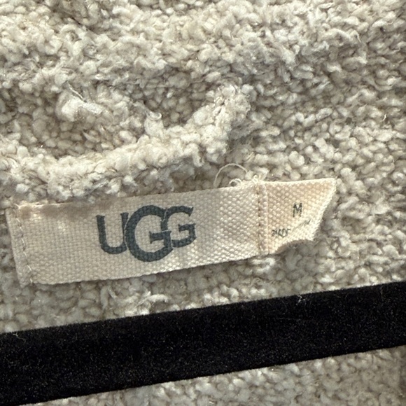 UGG Cream Textured Cardigan- size M - Picture 2 of 6